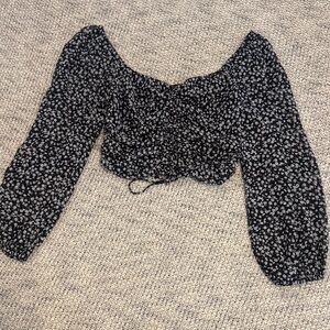 Victoria + Sophia Floral Off-Shoulder Ruched Crop Top | Women’s Small